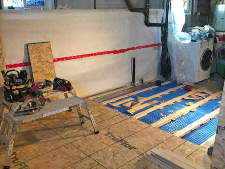 Levelling and installation of the subfloor